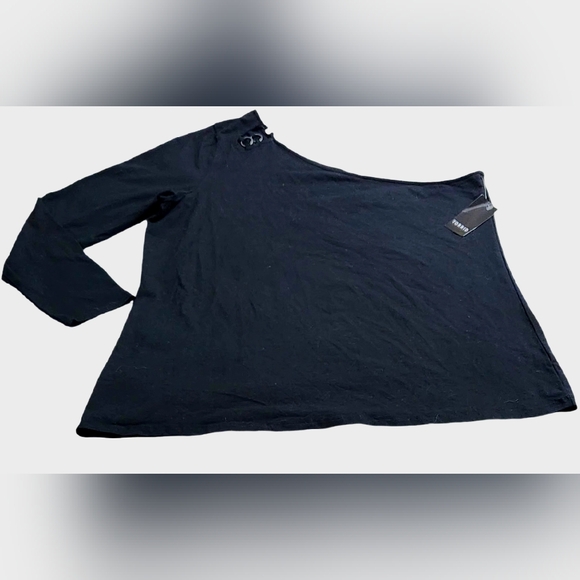 Torrid Black One-Shoulder Long Sleeve 3 Rings Foxy Top Size 3-3X (22-24) - Picture 1 of 10